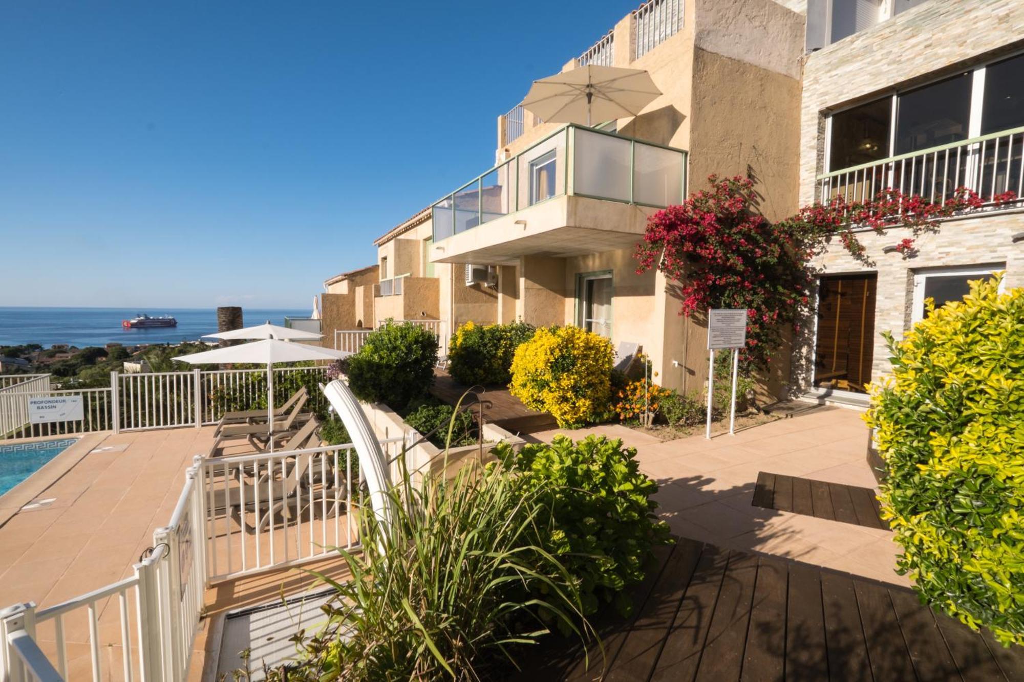 Hotel Funtana Marina LʼÎle-Rousse Eksteriør bilde