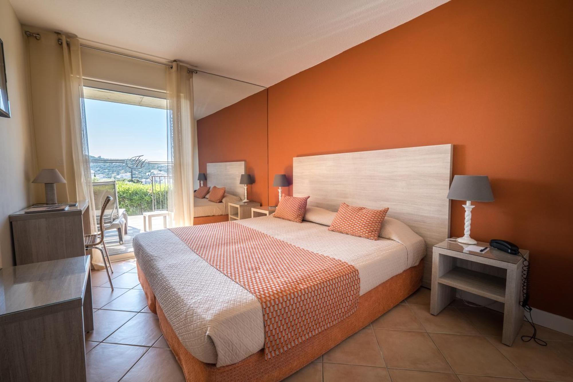 Hotel Funtana Marina LʼÎle-Rousse Eksteriør bilde